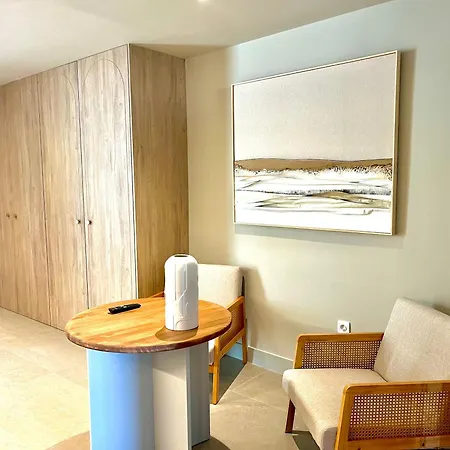 Reina Victoria La Plaza 2